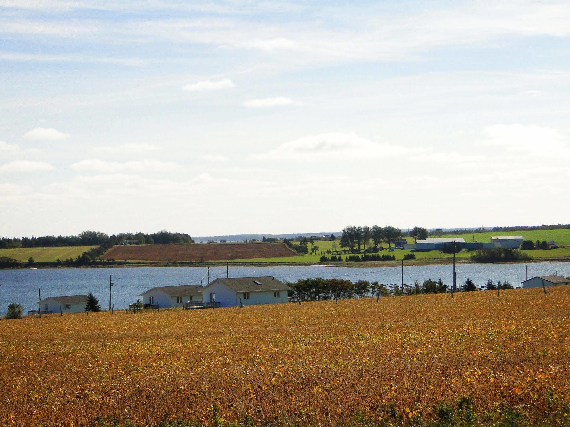 Blue Crest Cottages North Rustico Bagian luar foto